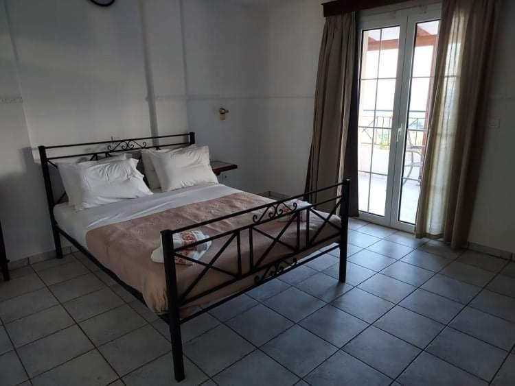 Aparthotel Nostos Mousata Esterno foto