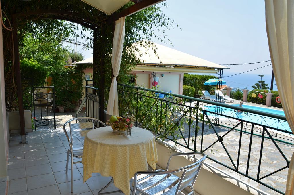 Aparthotel Nostos Mousata Esterno foto